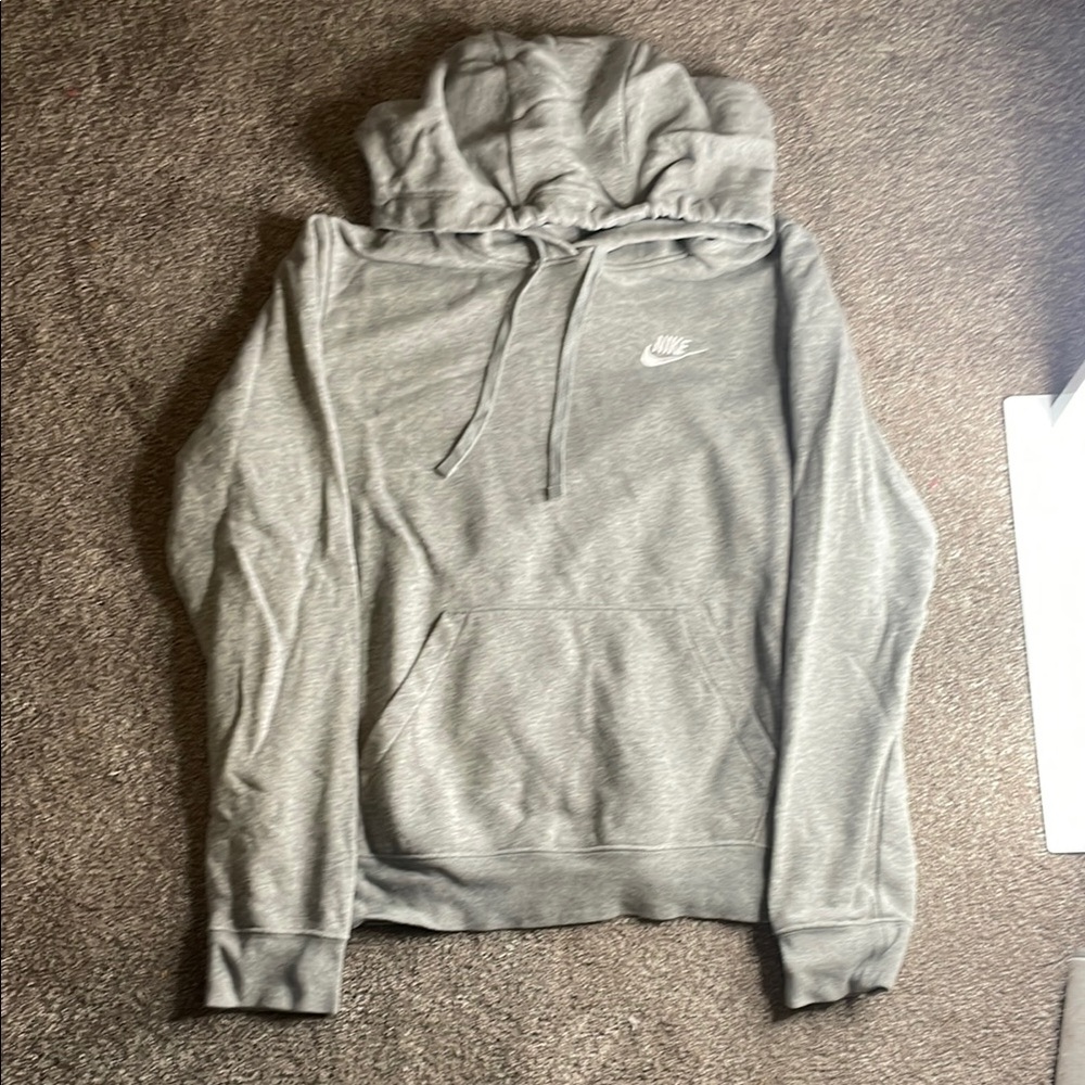 Nike Gray Sweatshirt Classic Pullover Design